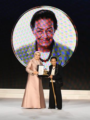 السيدة انتصار السيسى تكرم عددًا من السيدات خلال احتفالية "المرأة المصرية".. بالصور والأسماء