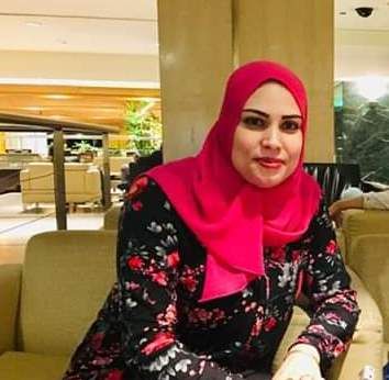 شاهد بالفيديو.. الصحفية المصرية المعروفة صباح موسى تحكي قصة زواجها من رجل سوداني: (واجهت صعوبات كثيرة في تقبل أهلي فكرة الزواج من سوداني لكنه قدر يقنعهم)