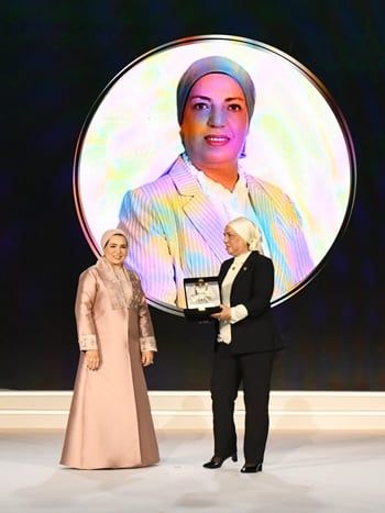 السيدة انتصار السيسى تكرم عددًا من السيدات خلال احتفالية "المرأة المصرية".. بالصور والأسماء