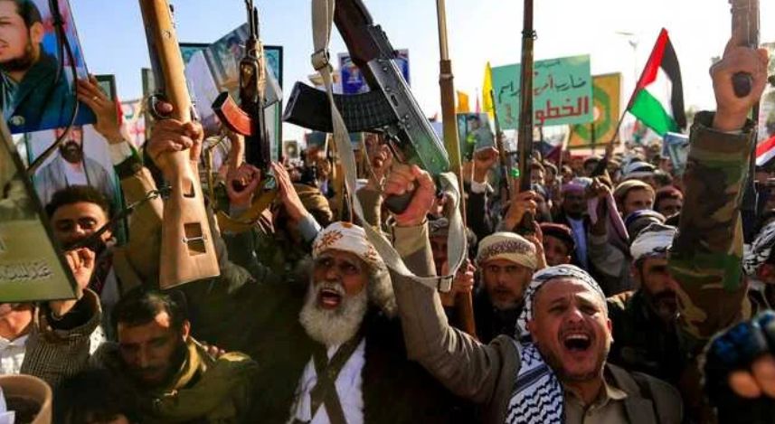 ضربة قوية...امريكا تعثر على المصادر التي تمول الحوثيين بالترسانة العسكرية في اليمن