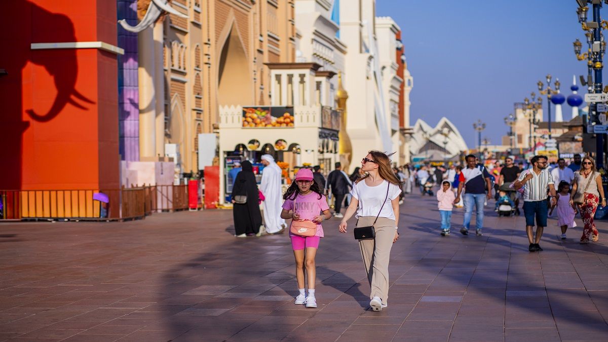 الامارات | القرية العالمية تكافئ ضيوفها في رمضان: 10 آلاف خطوة بالتمام تساوي هذه الجوائز فوراً