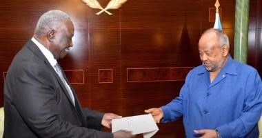 "عقار" يبحث مع الرئيس الجيبوتى عودة السودان لمنظمتى الإيجاد والاتحاد الأفريقى