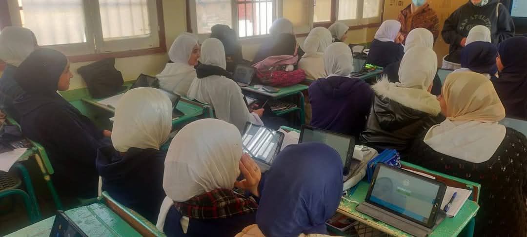 انتظام تقييمات امتحان شهر مارس لصفوف النقل بالمدارس.. صور