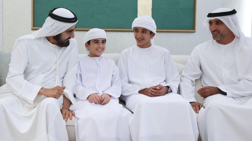 محمد بن راشد يحضر مأدبة إفطار أقامها أبناء المرحوم الشيخ دلموك بن جمعة آل مكتوم