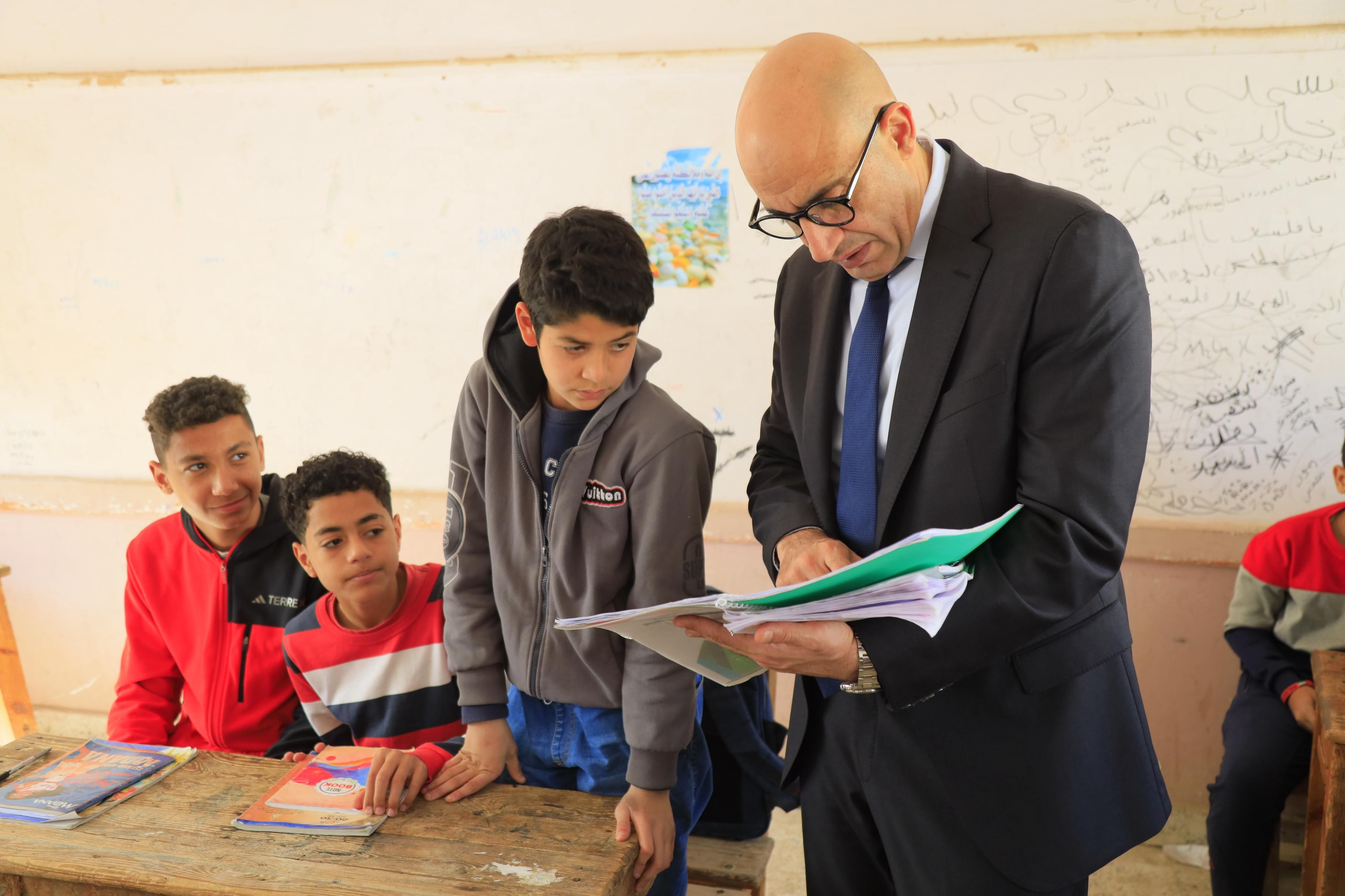 وزير التعليم خلال جولته بمدارس الفيوم يوجه الطلاب بالاهتمام بمجال التكنولوجيا