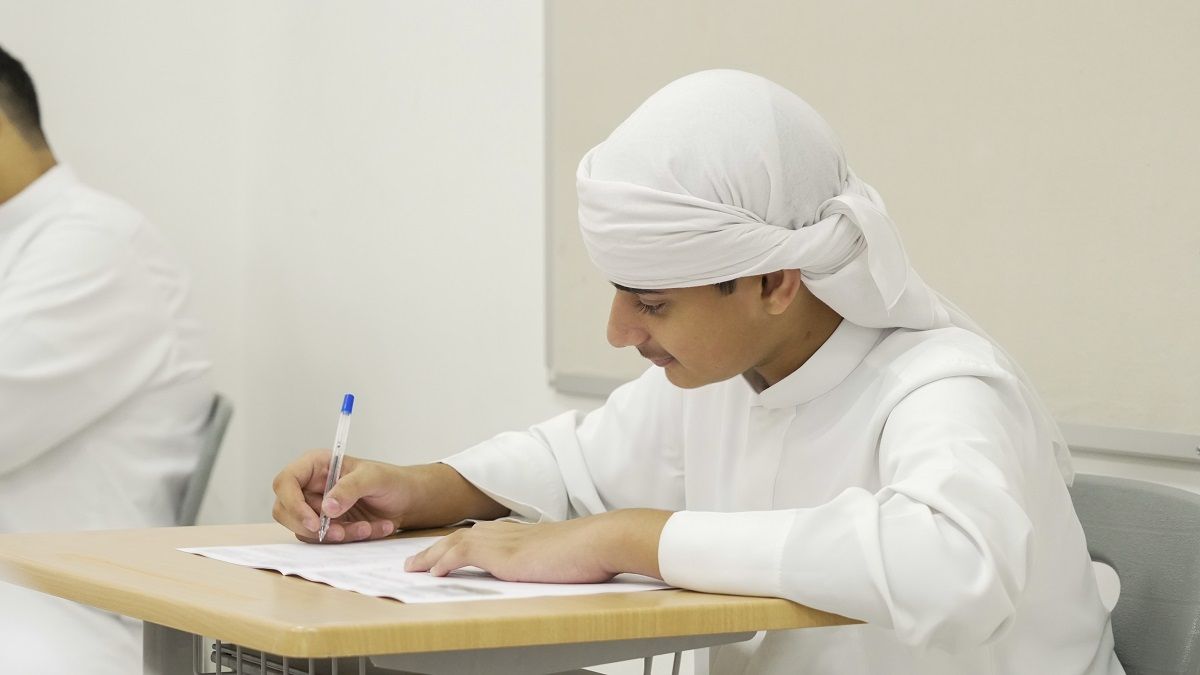 الامارات | «عطل تقني» يعرقل دخول الطلبة للنظام ويعوق تسليم الأوراق الامتحانية