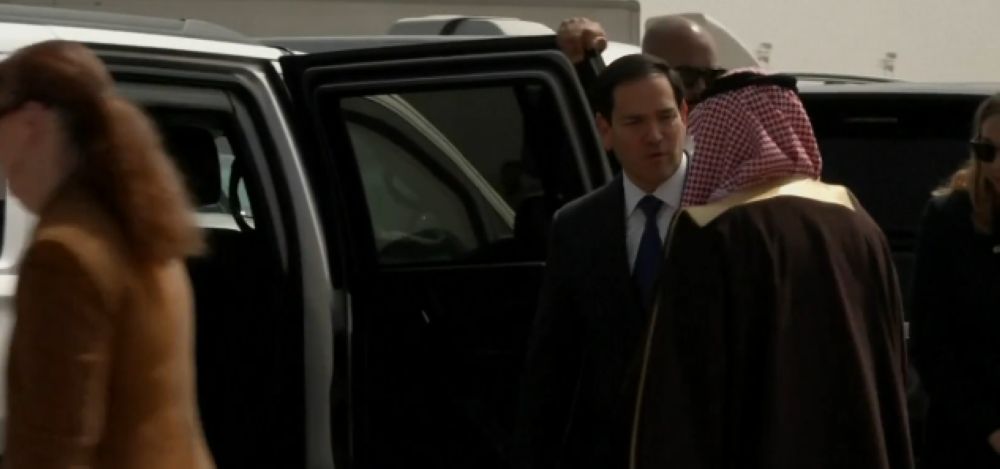 مشيدًا بالمحادثات الأولى.. زيلينسكي يؤكد زيارته للمملكة اليوم