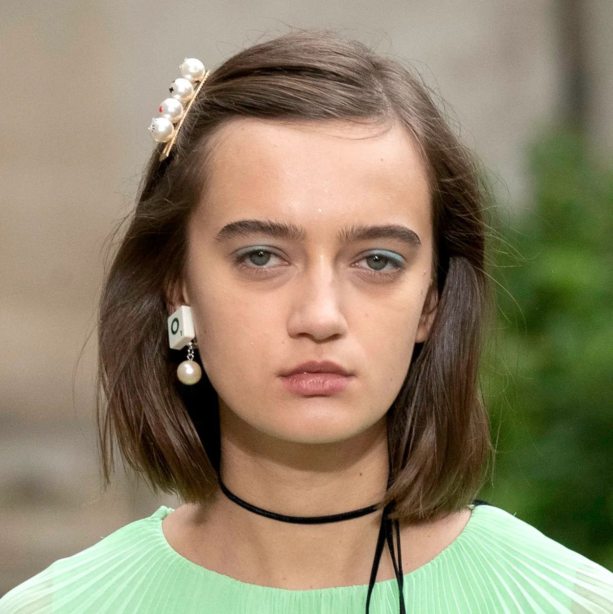 أكسسوارات للشعر مناسبة لإطلالات رمضان من عروض الأزياء العالمية