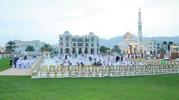 إفطار جماعي لسكان دبا الحصن