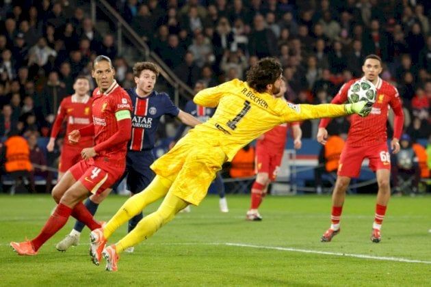 دوري أبطال أوروبا: أليسون حارس ليفربول بين التألق والثغرات