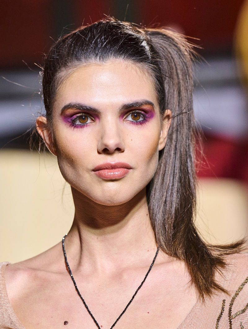 أجدد الصيحات الجمالية من أسبوع الموضة في باريس لخريف وشتاء 2025