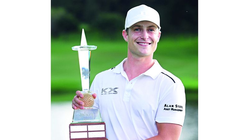 الامارات | هيل يكسب 500 نقطة في «السباق إلى دبي» للغولف