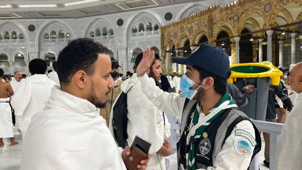 الكشافة السعودية بالمسجد الحرام.. رسل الإنسانية في رحاب الحرم
