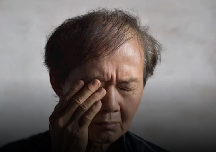 انتبه...5 أعراض تكشف إصابتك بجلطة في العين