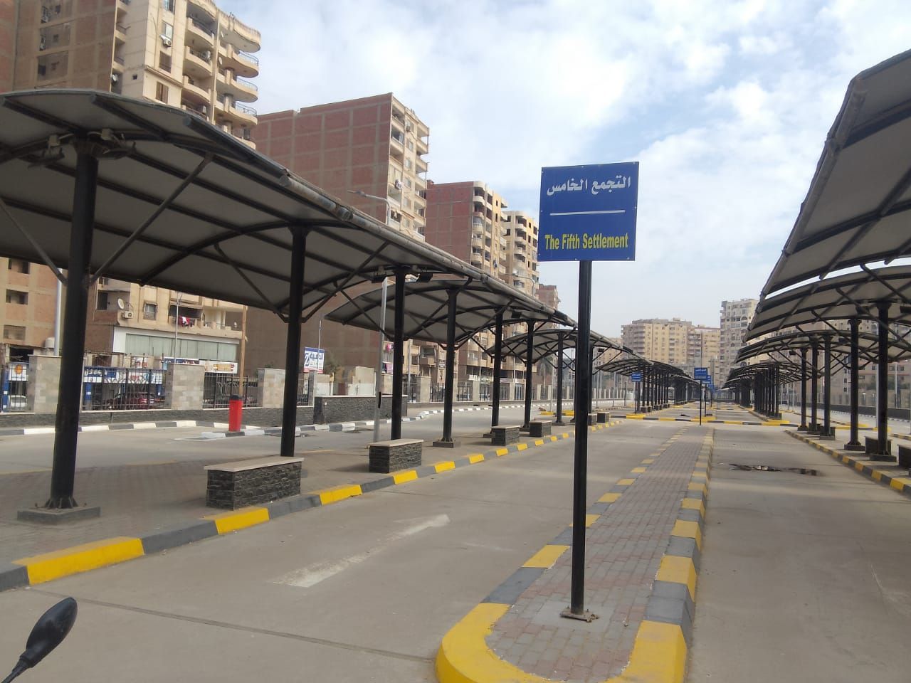 محافظ الجيزة: تجهيز موقف السرفيس الحضارى بكوبرى الصحابة بسعة 400 سيارة