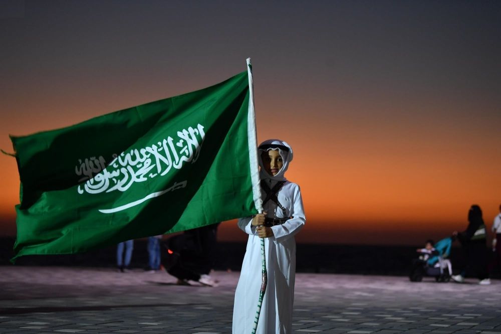 منذ عهد الموحد.. العلم السعودي رمز الوحدة الوطنية والعمق التاريخي للوطن