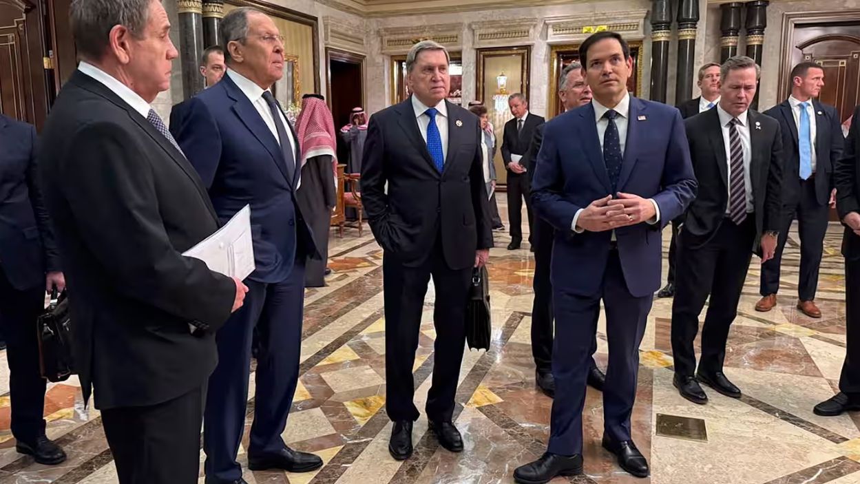 ماذا نعرف عن المحادثات التي ستستضيفها جدة بين الأميركيين والأوكرانيين؟