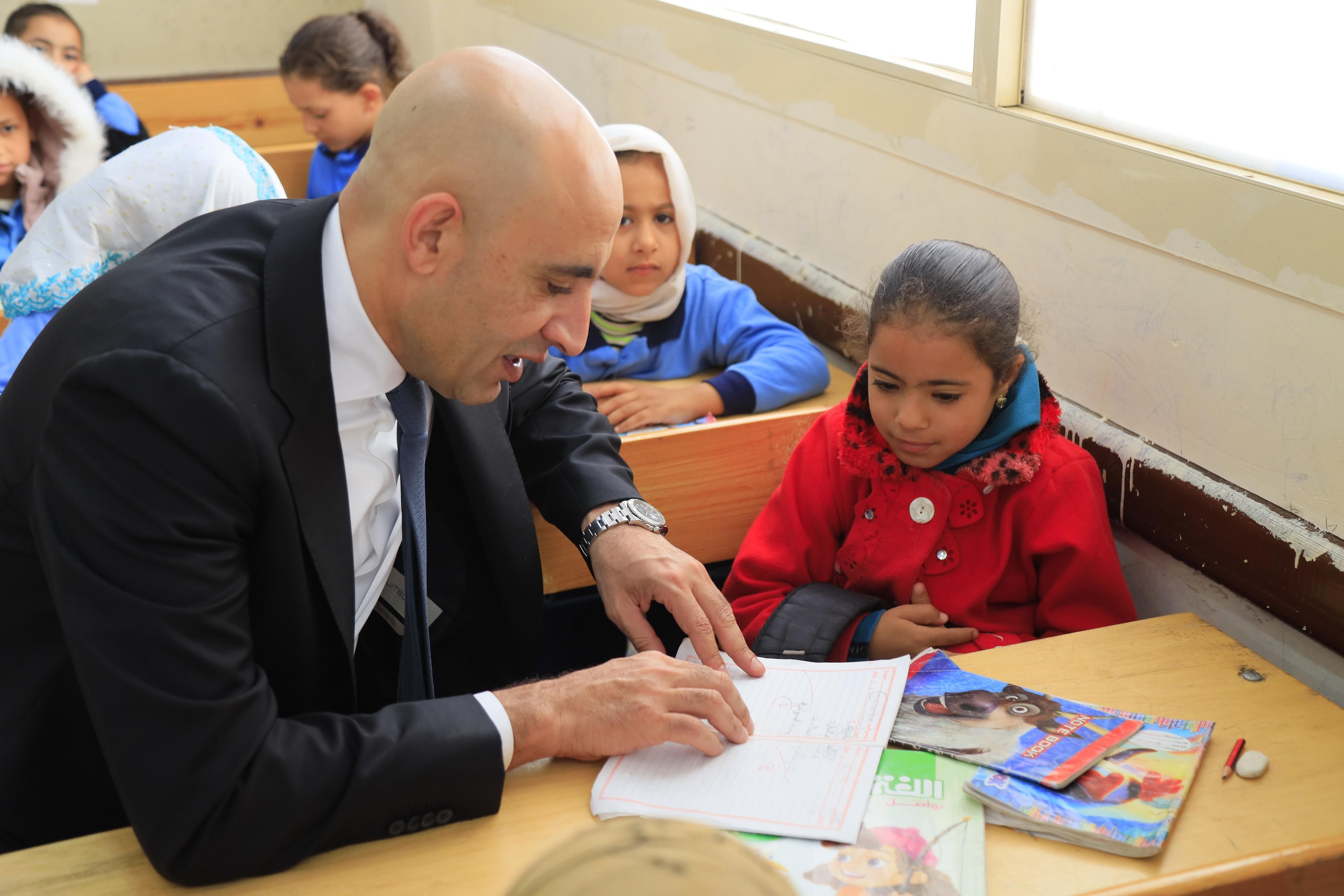 وزير التعليم يزور مدرستين في حى الأسمرات بالقاهرة لمتابعة انتظام سير الدراسة