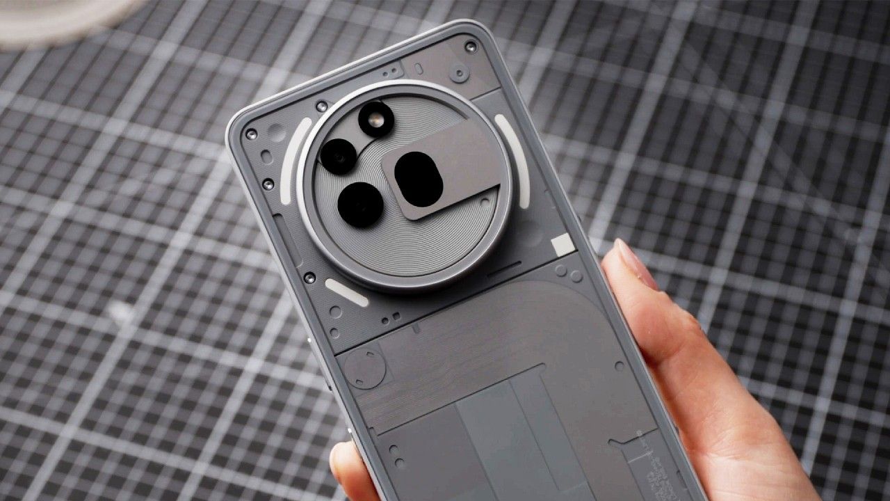 تكنولوجيا: Nothing تطلق أول تحديث برمجي لـ Phone (3a) وPhone (3a) Pro