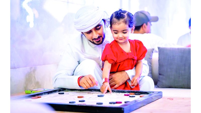 الامارات | «رواق رمضان» يعود على أنغام بيت العود