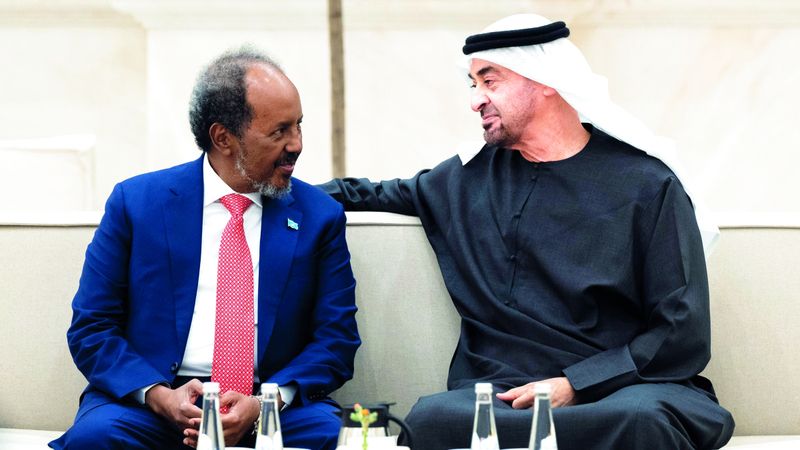 الامارات | رئيس الدولة يبحث مع الرئيس الصومالي تعزيز التعاون
