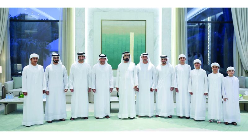 الامارات | محمد بن راشد يحضر مأدبة إفطار أقامها أبناء المرحوم دلموك بن جمعة آل مكتوم