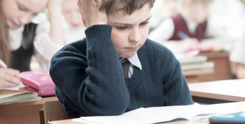 إزاي تتعاملي مع مشاكل الأطفال الدراسية؟.. نصائح لتحسين مستواهم