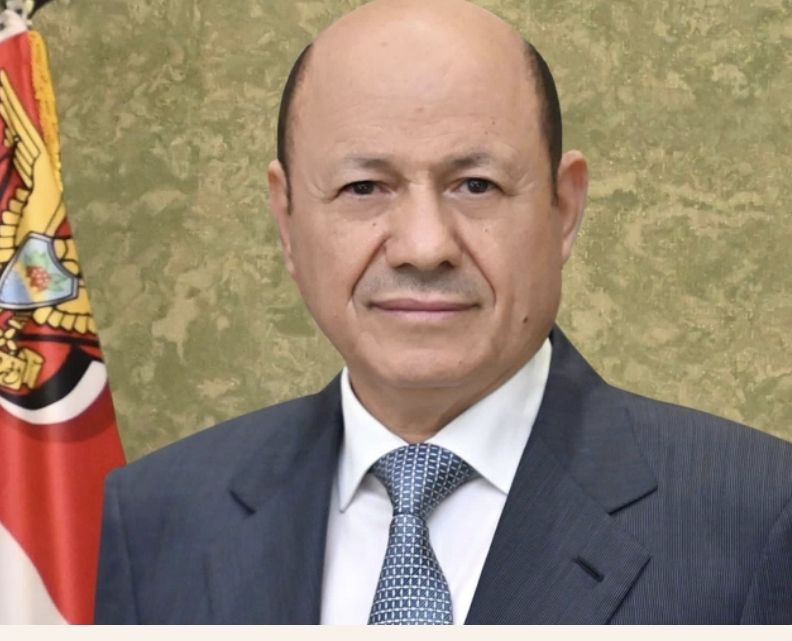 فور وصولة العاصمة عدن ...طعنة غادرة يتعرض لها الرئيس العليمي