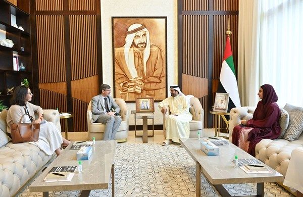 الإمارات وفرنسا تبحثان سبل تعزيز التعاون البرلماني