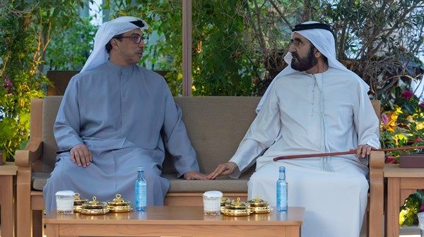 محمد بن راشد يستقبل منصور بن زايد في استراحة المرموم بدبي