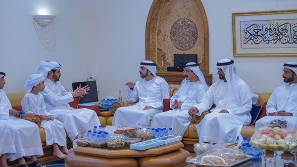 حمدان بن محمد يحضر مأدبة إفطار أقامها أبناء المرحوم أحمد بن سليّم تكريماً لسموّه