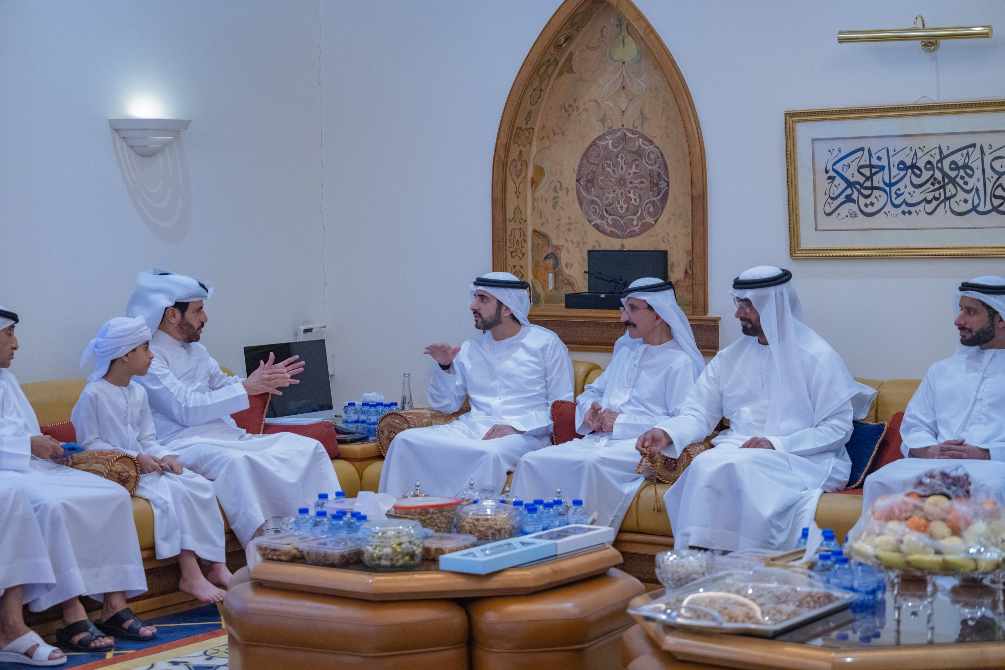 الامارات | حمدان بن محمد يحضر مأدبة إفطار أقامها أبناء المرحوم أحمد بن سليّم
