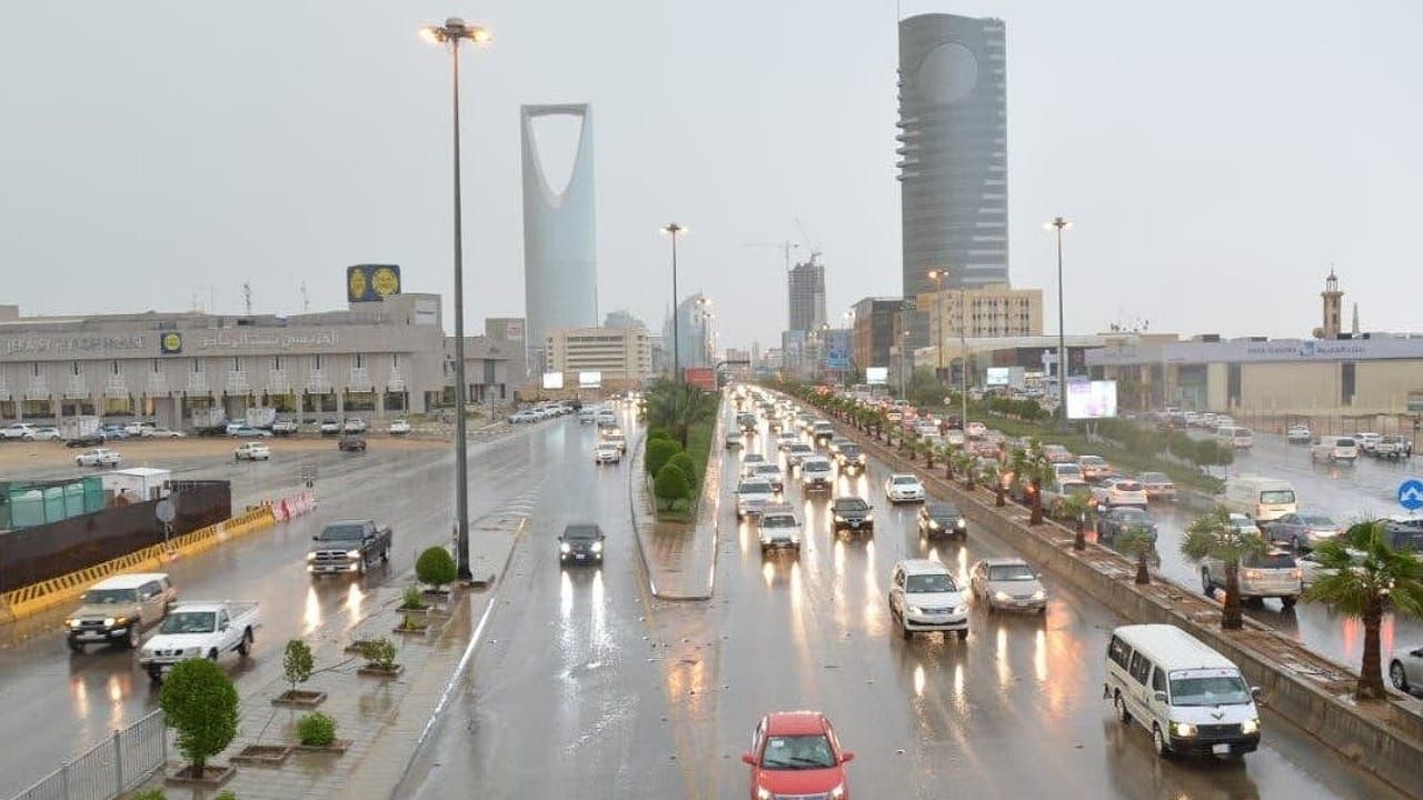 الحصيني: أمطار رعدية غزيرة على عدة مناطق الليلة