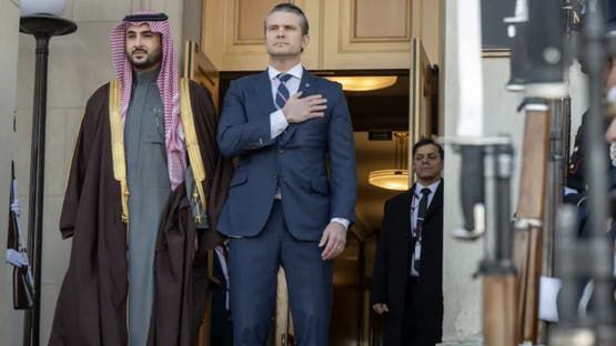 الخليج اليوم .. وزير الدفاع السعودي يبحث هاتفياً مع نظيره الأميركي التعاون الاستراتيجي