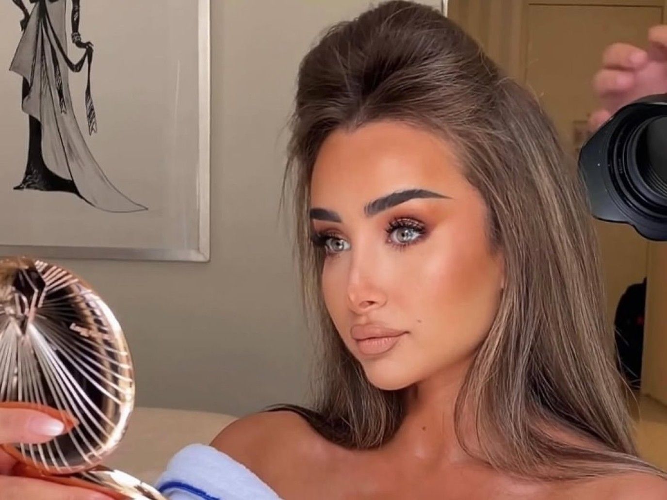 تسريحات شعر طويل شبابية بأسلوب هنا الزاهد بطلة مسلسل "جوازة مشروعة"