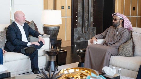 طحنون بن زايد يلتقي الشريك المؤسس والشريك العام لشركة أندريسن هورويتز
