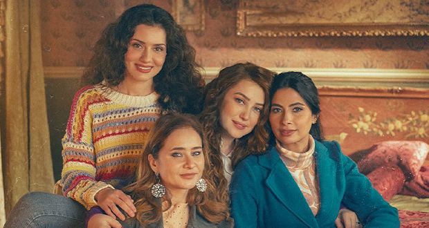 انتهاء تصوير مسلسل “إخواتي” ونيللي كريم تحتفل بالكواليس