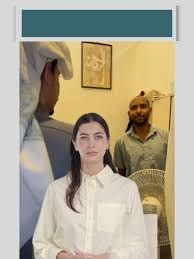 شاهد بالفيديو.. مجموعة من السعوديون يوثقون لكرم شاب سوداني قام باستضافتهم بحفاوة وبشاشة داخل غرفته الصغيرة وعلى مائدة صنعها لنفسه