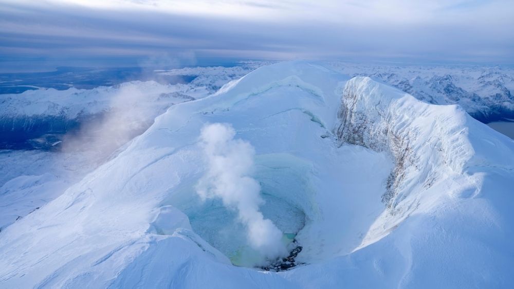 تزايد انبعاث الغازات.. مؤشرات على قرب حدوث ثوران بركان في آلاسكا