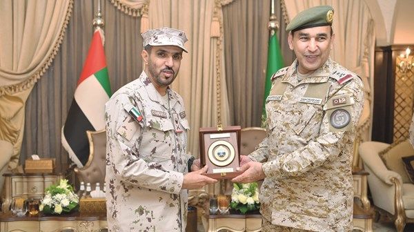 نائب قائد العمليات المشتركة يزور قيادة القوات المشتركة في السعودية