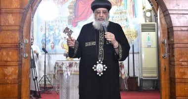 البابا تواضروس يقدم العزاء فى رحيل راهب من دير بملوي