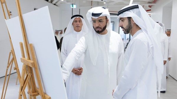 حمدان بن محمد يلتقي عدداً من أصحاب المبادرات الخيرية في دبي