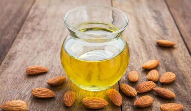 ماذا يحدث عند تسخين زيت الزيتون؟.. اعرفي المخاطر المحتملة