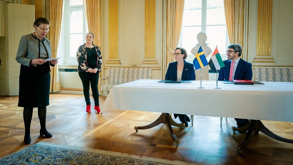 عبدالله بن زايد ووزيرة خارجية السويد يوقعان مذكرة تفاهم بين البلدين