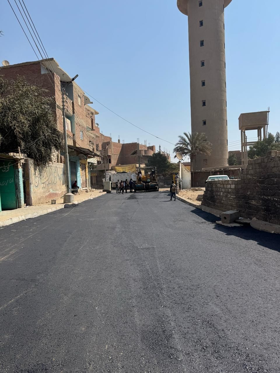 محافظ الجيزة: رصف وتطوير 5 شوارع حيوية فى قرى أطفيح