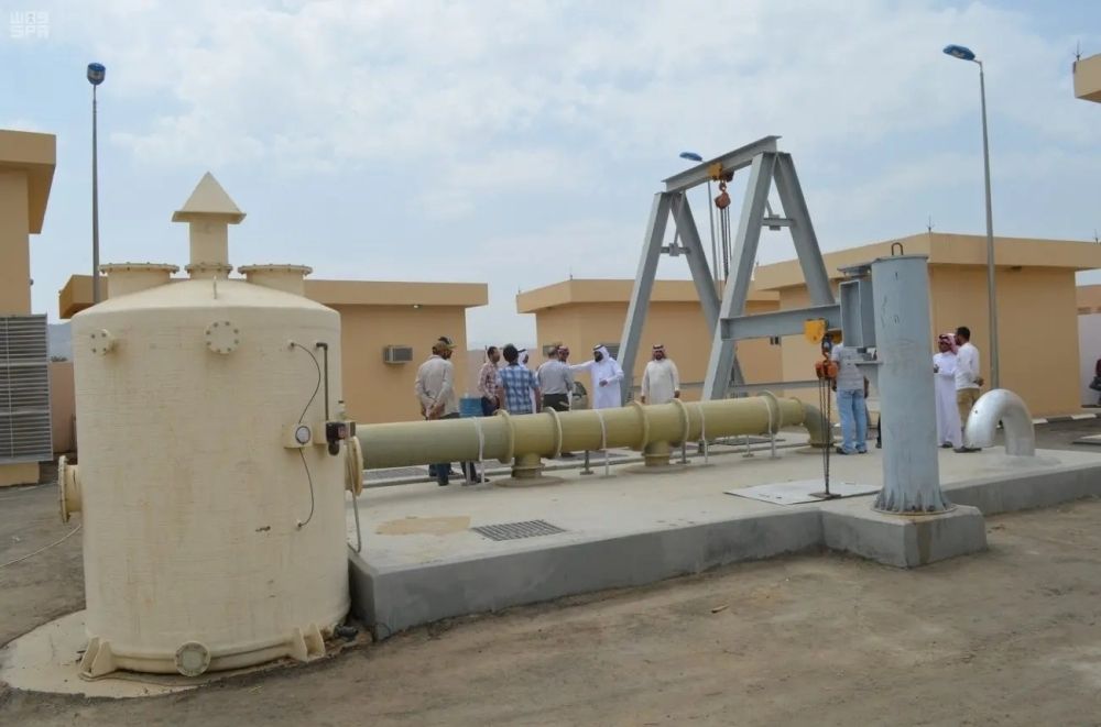 52 خزانا تنقل وتوزع المياه المجددة