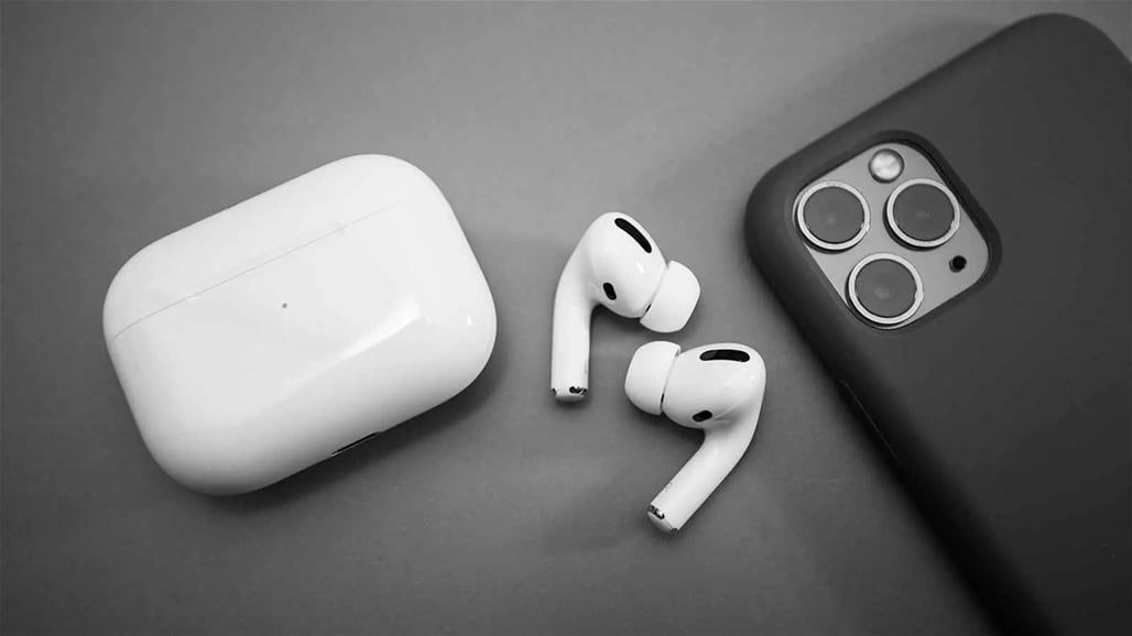 يفوق الخيال.. أبل تخطط لإضافة الترجمة الفورية في سماعات "AirPods"