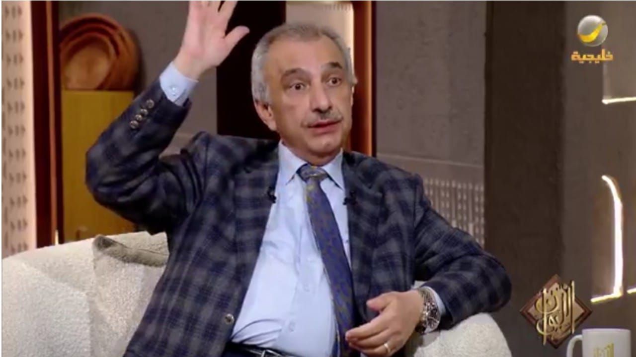 فائق الشيخ علي يكشف تفاصيل حرق الجامعة في مخيم رفحاء عام 1992.. فيديو