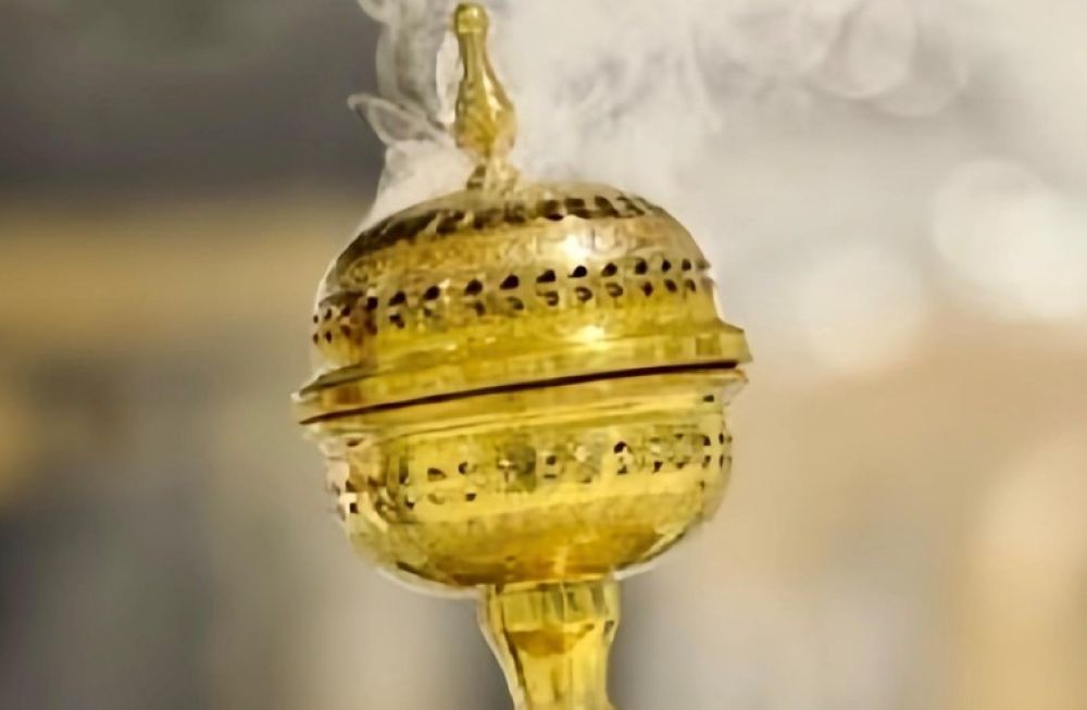 شاهد.. 20 جولة تطييب للمسجد الحرام يوميًا خلال شهر رمضان