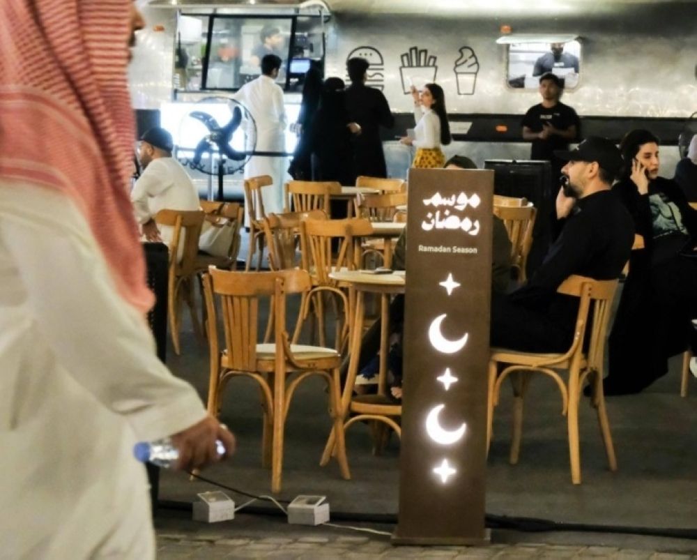 جدة.. تنافس شبابي عبر "الفود ترك" لتقديم أشهى المأكولات الرمضانية